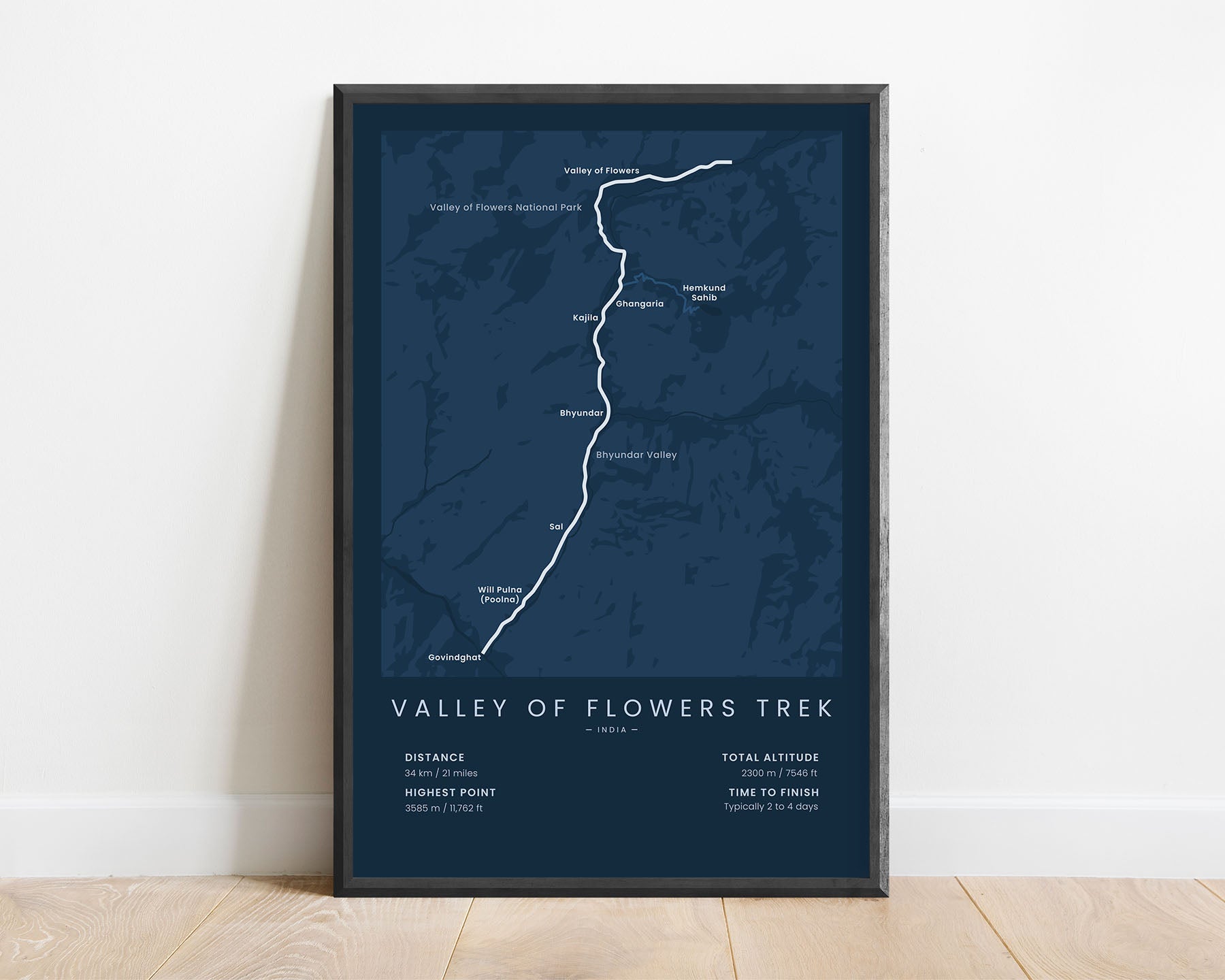 Hemkund Trek (India) trail wall map with blue background